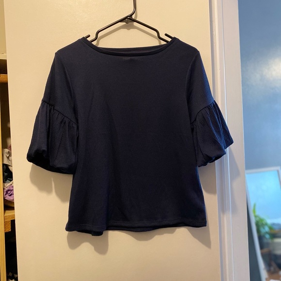 Navy Flowy Top Size Small - Picture 7 of 7